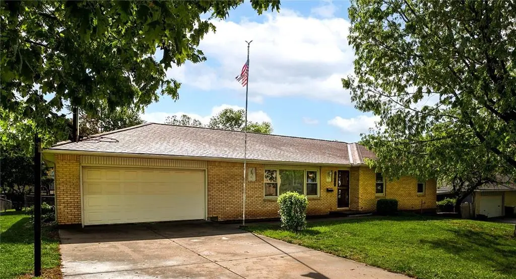 8613 N Boone Street, Kansas City, MO 64155 - #1