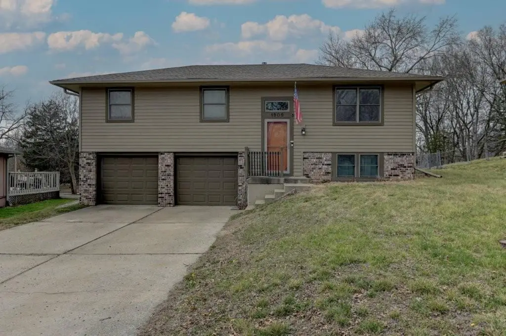 1909 SE Abbey Street, Blue Springs, MO 64014 - #1