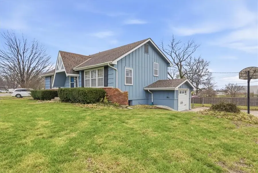 407 SW Glendana Street, Lees Summit, MO 64081 - #2