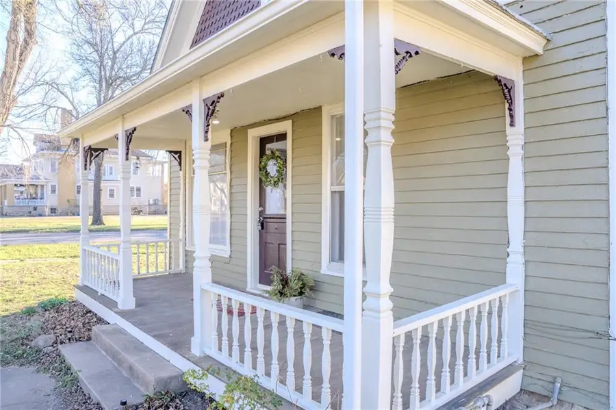 503 N 11th Street, Fredonia, KS 66736 - #3