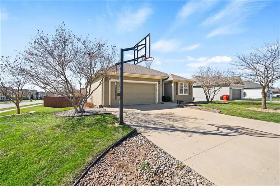 803 NW Redbud Drive, Grain Valley, MO 64029 - #2