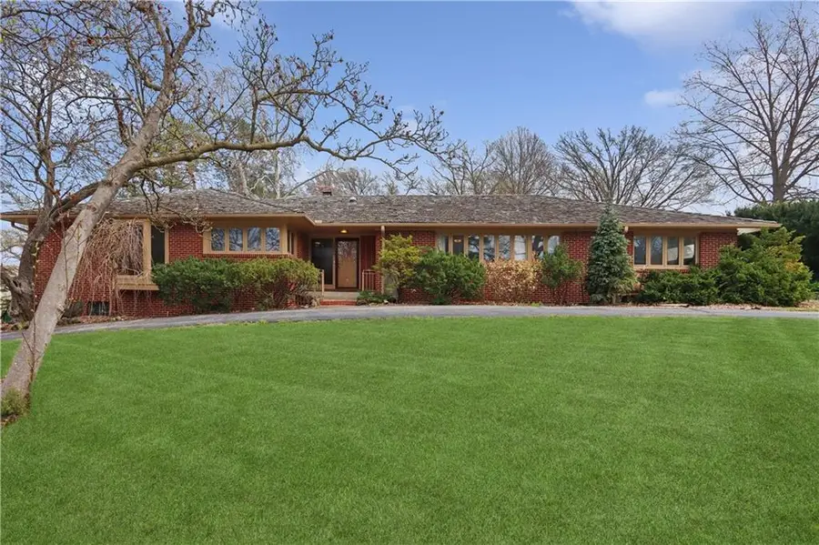 5611 Cherokee Circle, Fairway, KS 66205 - #2