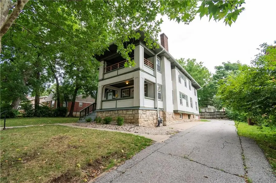 5331 Charlotte Street, Kansas City, MO 64110 - #3