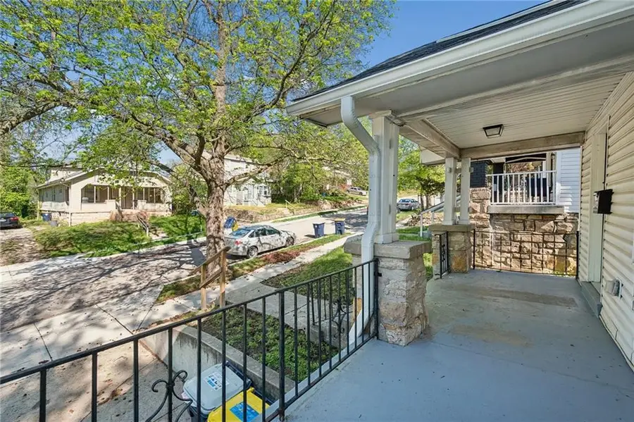 4943 Michigan Avenue, Kansas City, MO 64130 - #2