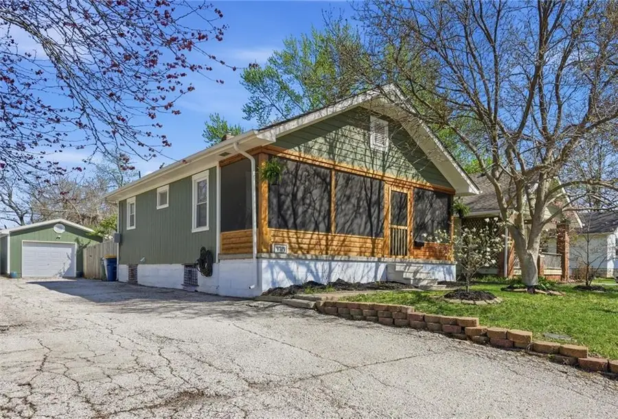 4719 Canterbury Street, Roeland Park, KS 66205 - #2