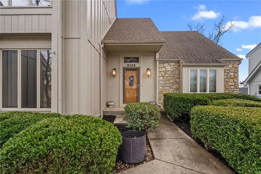 9529 W 116th Terrace, Overland Park, KS 66210 - #2
