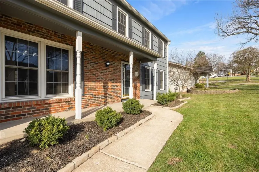 412 NW Briarcliff Road, Kansas City, MO 64116 - #2