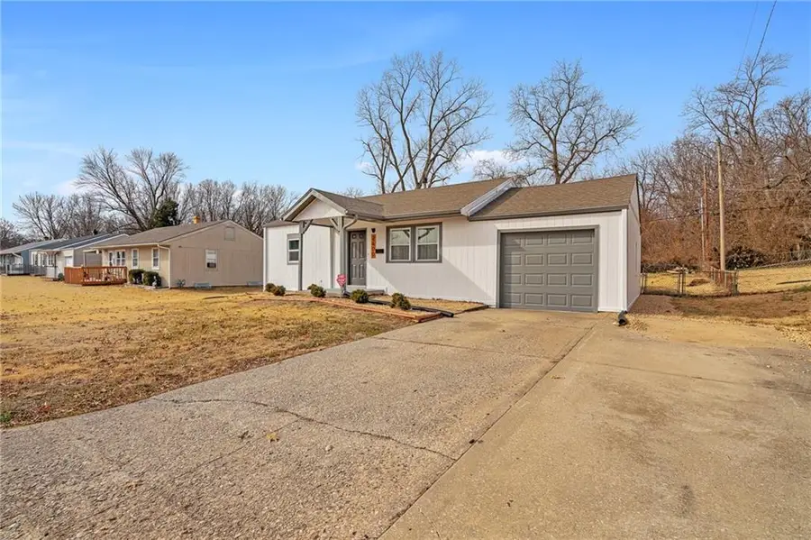 2400 S Crescent Avenue, Independence, MO 64052 - #3