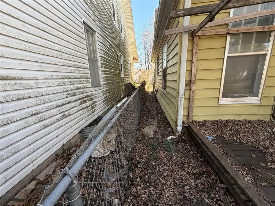 216 S Prospect Avenue, Sedalia, MO 65301 - #2