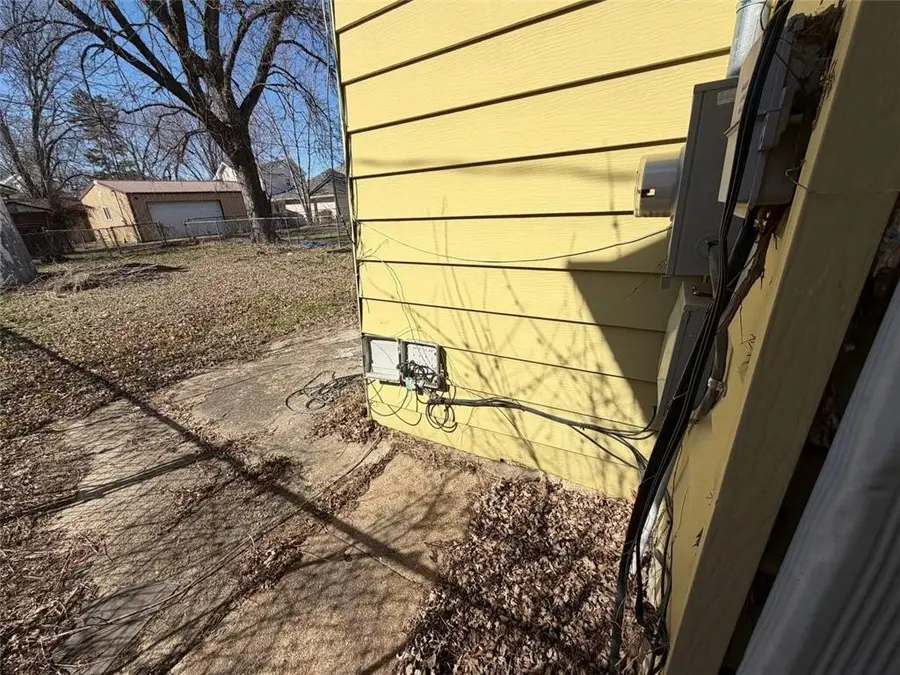 216 S Prospect Avenue, Sedalia, MO 65301 - #3