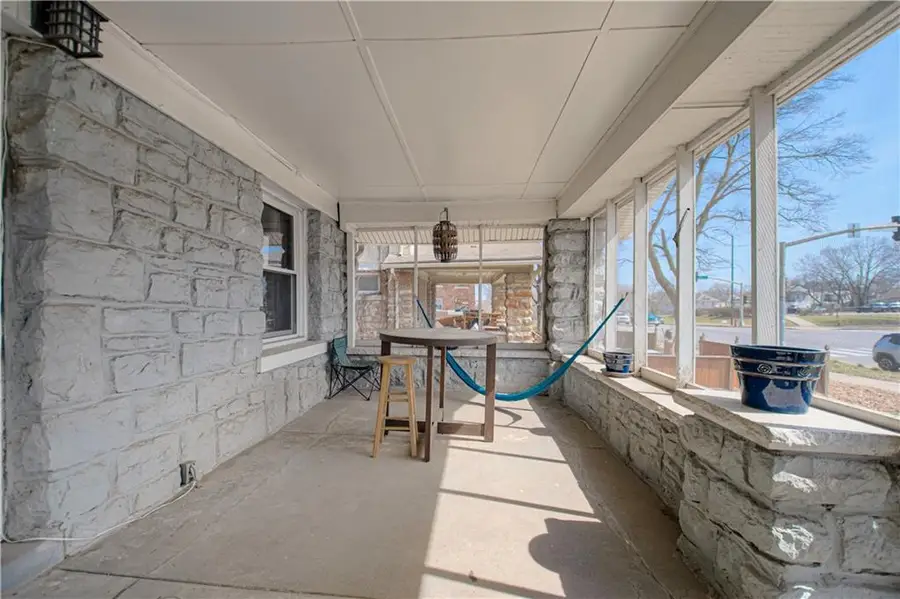 3116 E Linwood Boulevard, Kansas City, MO 64128 - #3