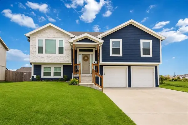1905 Eagle Drive, Harrisonville, MO 64701
