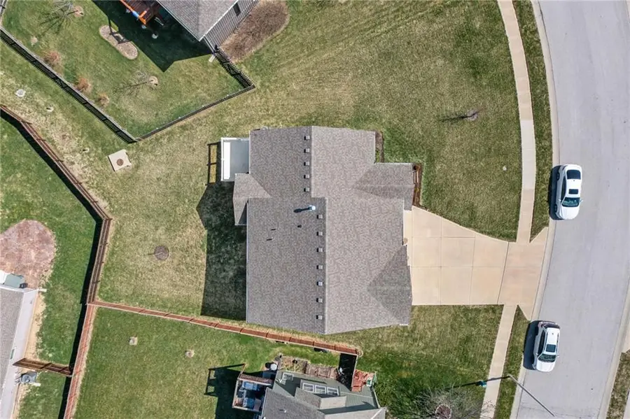 9504 N Lenox Place, Kansas City, MO 64154 - #3