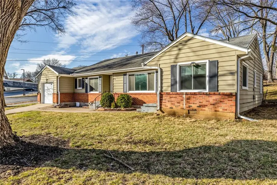 936 Hillside Avenue, Liberty, MO 64068 - #3