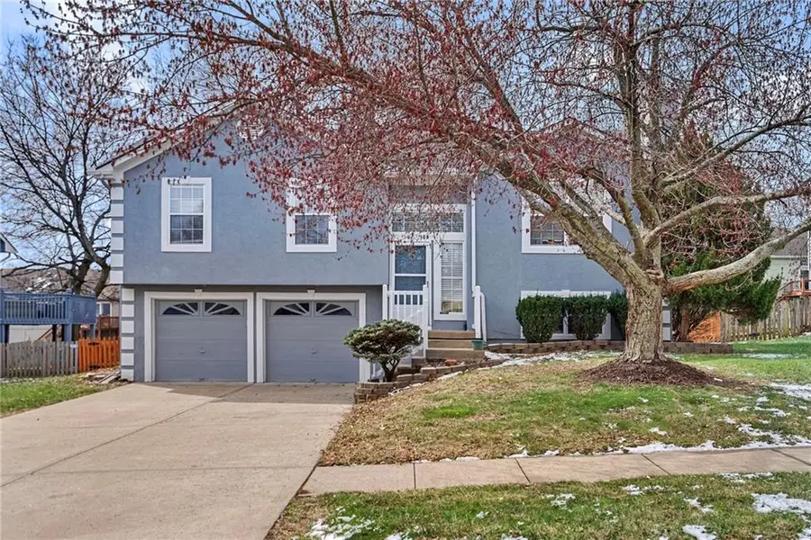 109 E Laredo Trail, Raymore, MO 64083 - #3