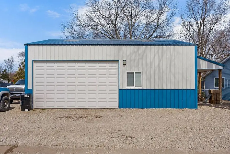 200 W 2nd Street, Garden City, MO 64747 - #2