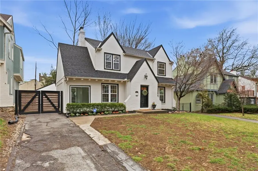 1263 W Gregory Boulevard, Kansas City, MO 64114 - #3