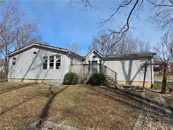 612 N Locust Street, Carrollton, MO 64633