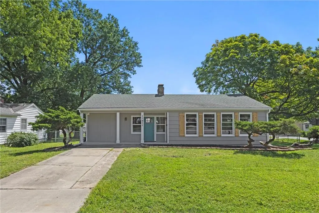 11911 E 44th Street, Kansas City, MO 64133 - #1