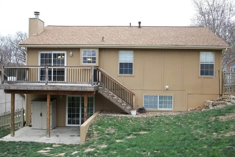 10401 NW 57th Terrace, Parkville, MO 64152 - #2