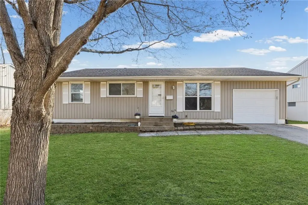 829 N Choctaw Avenue, Independence, MO 64056 - #1