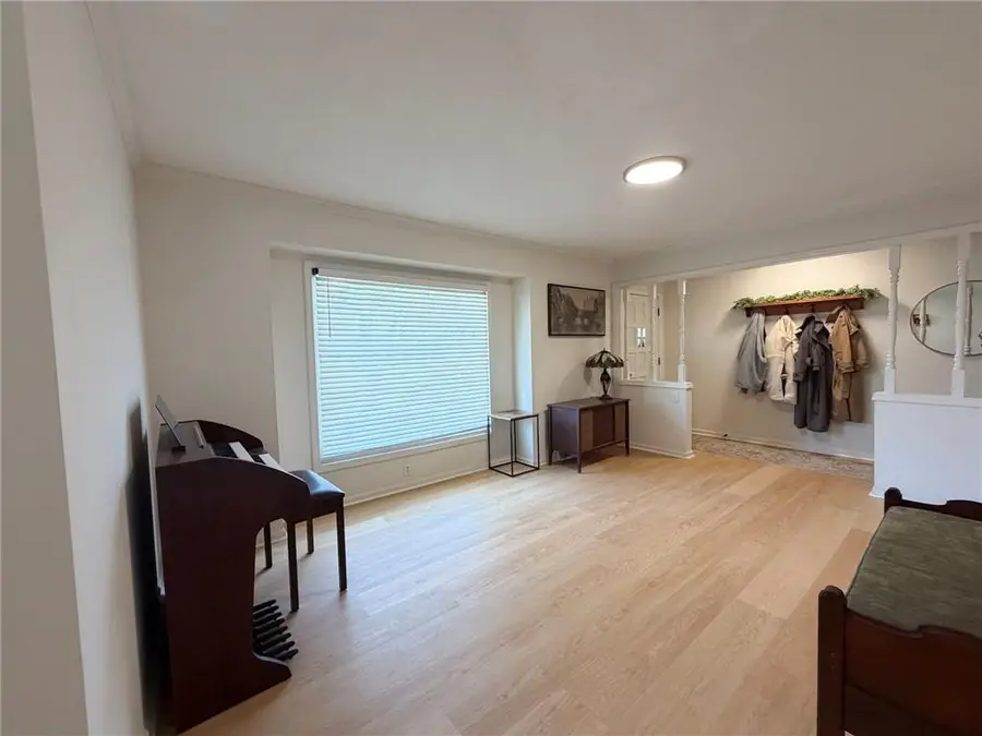 2000 NE 34th Place, Kansas City, MO 64116 - #2