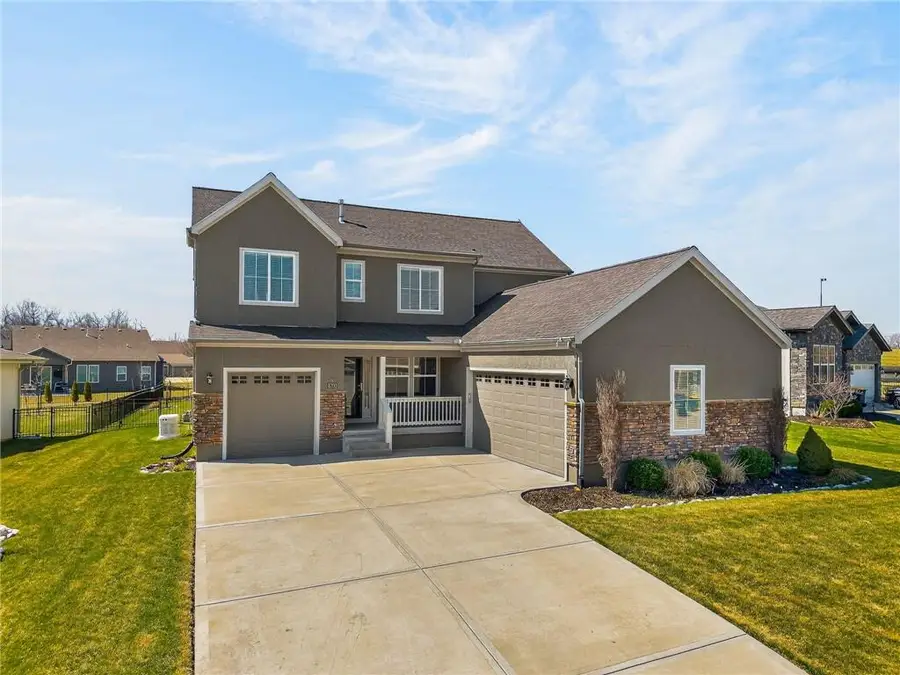 8200 N Sycamore Avenue, Kansas City, MO 64158 - #3