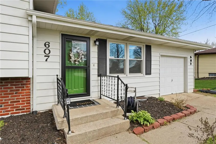 607 Glendale Road, Liberty, MO 64068 - #2