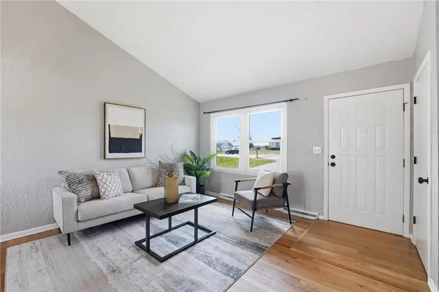 607 Glendale Road, Liberty, MO 64068 - #3