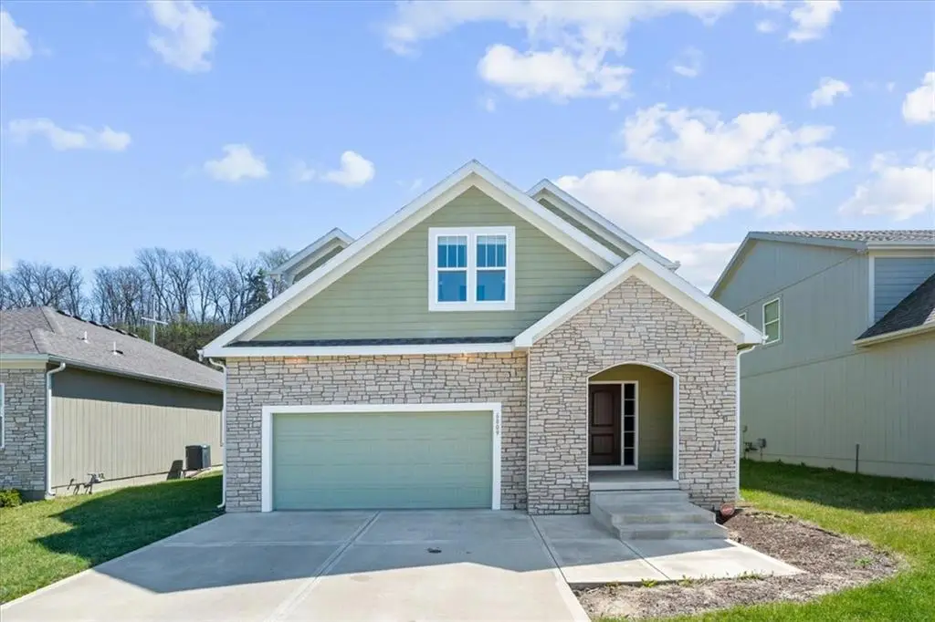 6809 Prairie Lane, Parkville, MO 64152 - #1