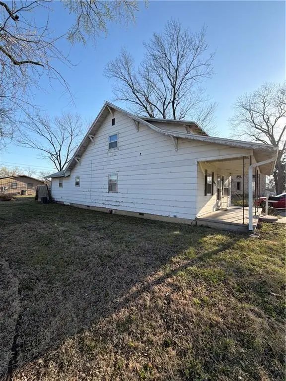 412 Mulberry Street, Humboldt, KS 66748 - #3