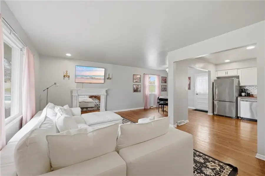 4515 S Willis Avenue, Independence, MO 64055 - #3