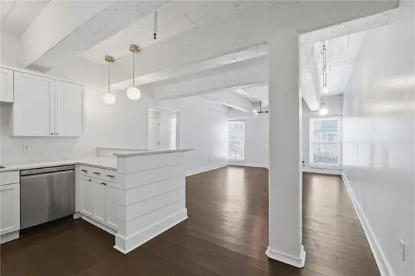 3001 Gillham Road #201, Kansas City, MO 64108