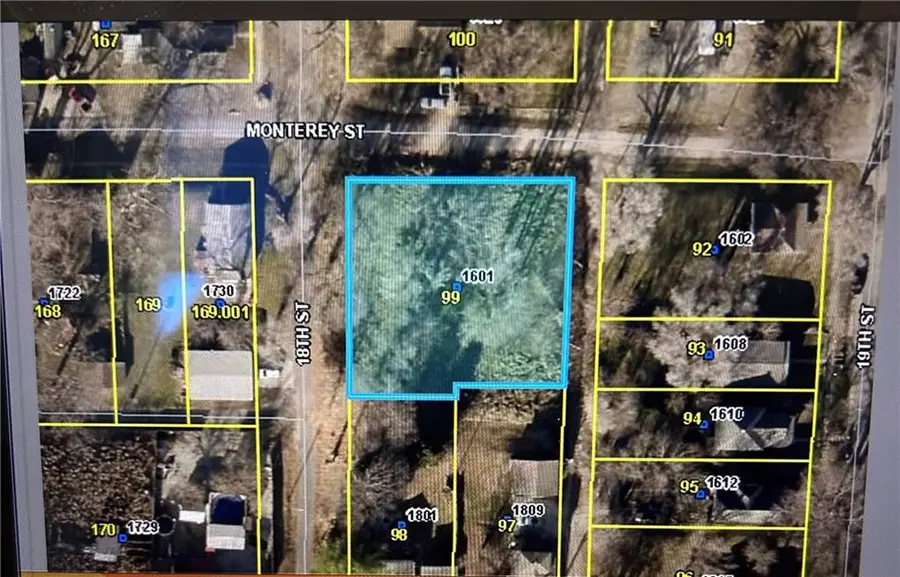 1601 S 18th Street, Saint Joseph, MO 64507 - #2