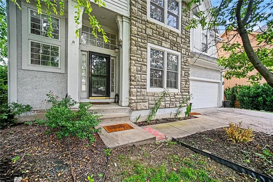 12688 S Kenton Court, Olathe, KS 66061 - #2