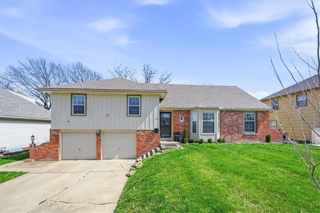 10813 Beacon Avenue, Kansas City, MO 64134 - #1