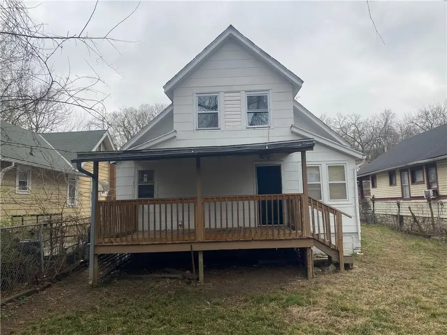 4210 Park Avenue, Kansas City, MO 64130 - #3