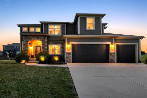 10011 NE 102nd Terrace Terrace, Kansas City, MO 64157