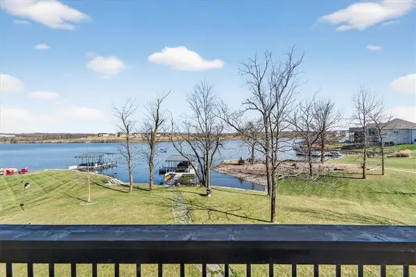 1405 Kensington Lane, Raymore, MO 64083