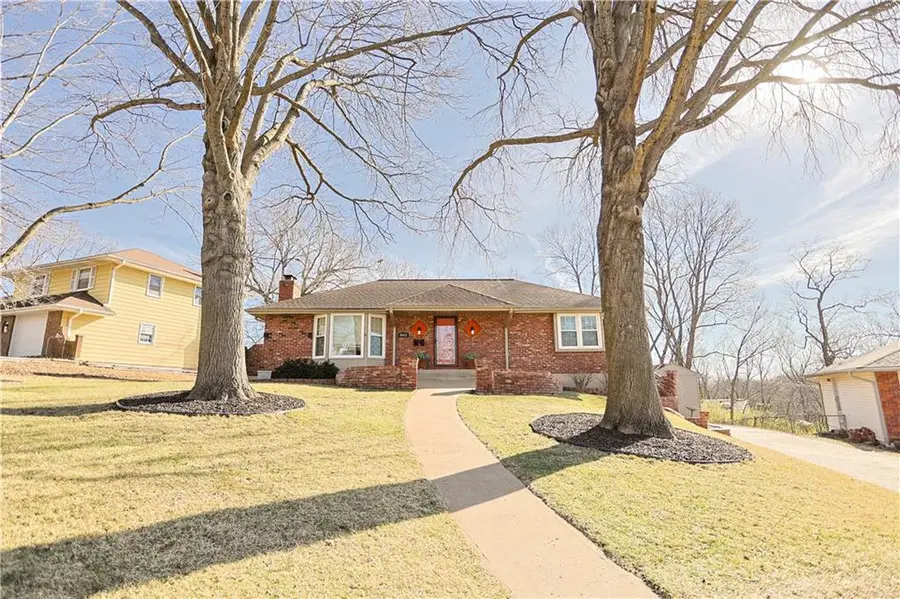 6913 Englewood Avenue, Raytown, MO 64133 - #3