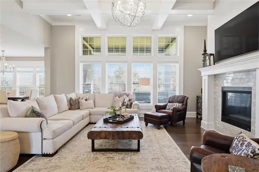 3450 W 196th Street, Stilwell, KS 66085 - #3