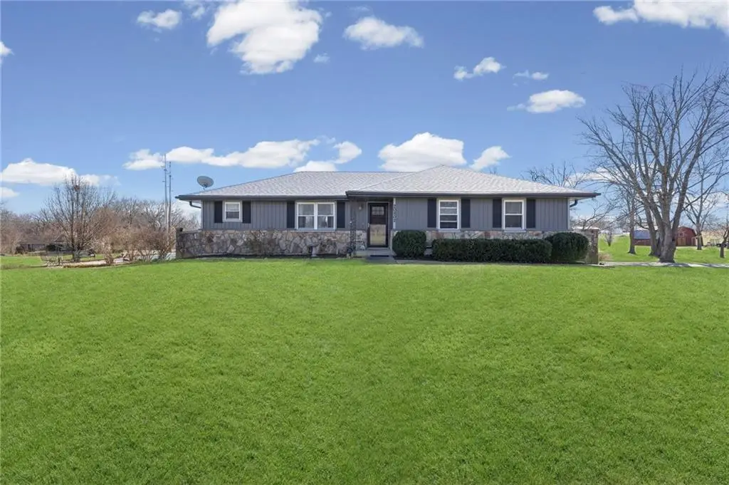 20802 S Dean Road, Belton, MO 64012 - #1