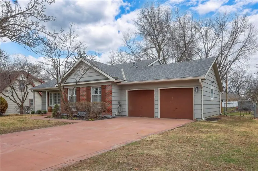 8609 W 89th Street, Overland Park, KS 66212 - #2