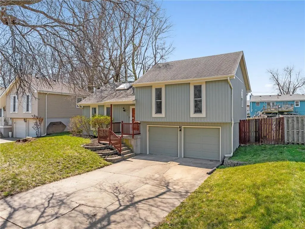 1743 Normandy Drive, Olathe, KS 66061 - #1