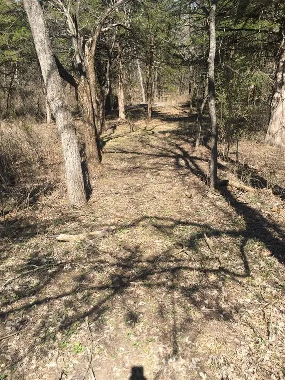 33 & 37 Sugar Lake Cove, Mound City, KS 66056