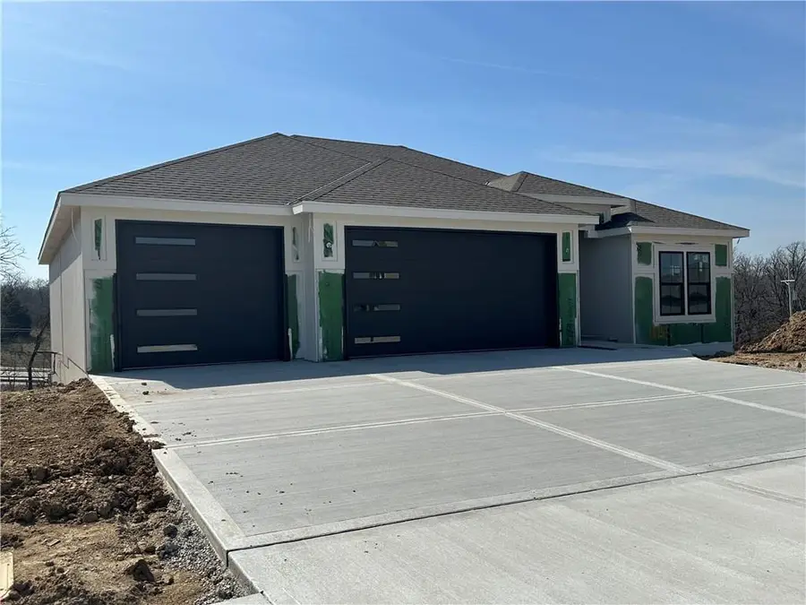 13755 NW 70th Street, Parkville, MO 64152 - #2