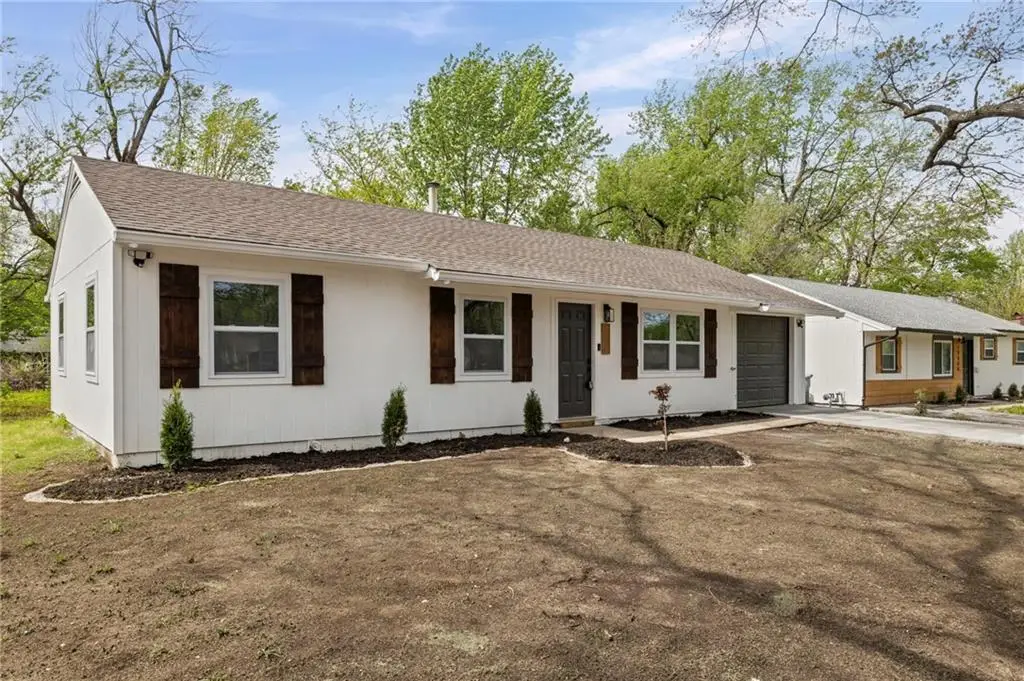 10908 Ewing Avenue, Kansas City, MO 64134 - #1