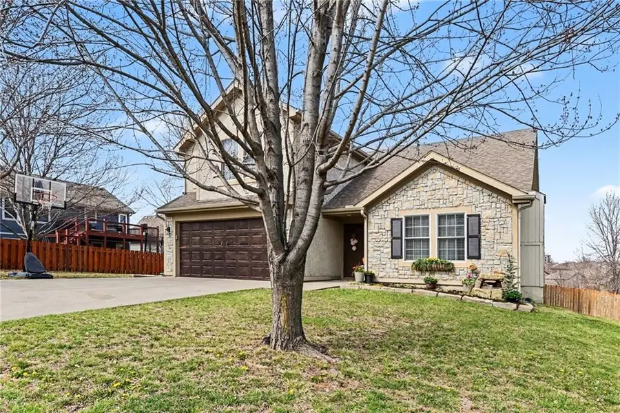 13704 Jana Lei Avenue, Bonner Springs, KS 66012 - #2