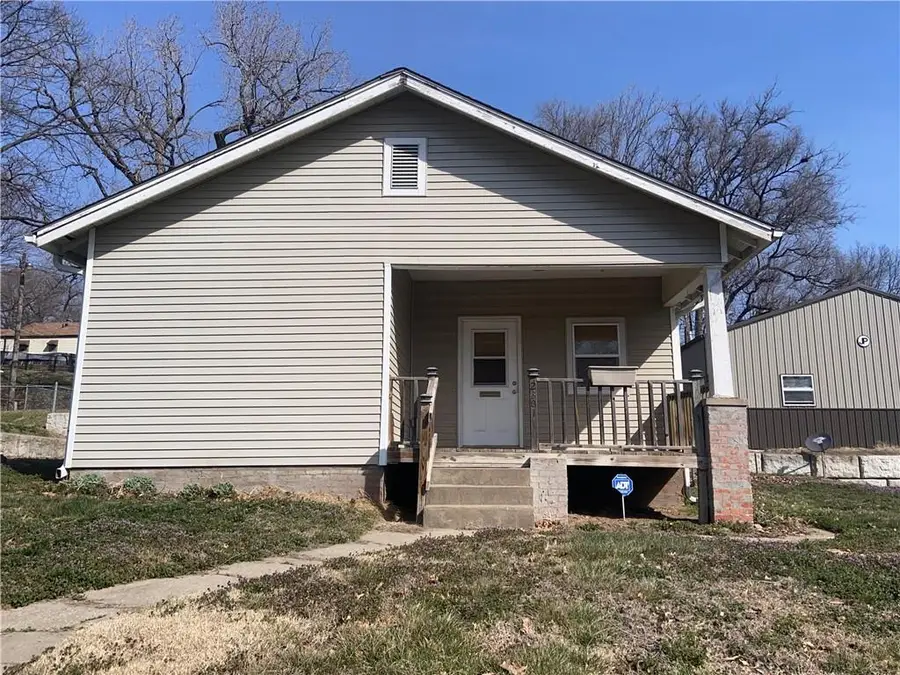 2301 Atchison Street, Saint Joseph, MO 64503 - #2