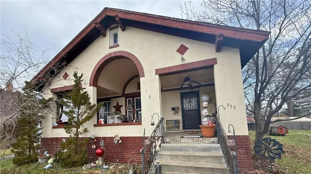 325 S Ash Street, Nevada, MO 64772 - #1